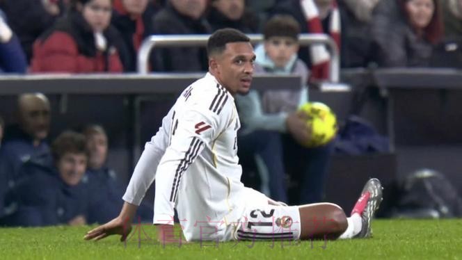 跟队：阿诺德左腿筋受伤 将在未来几天内接受检查