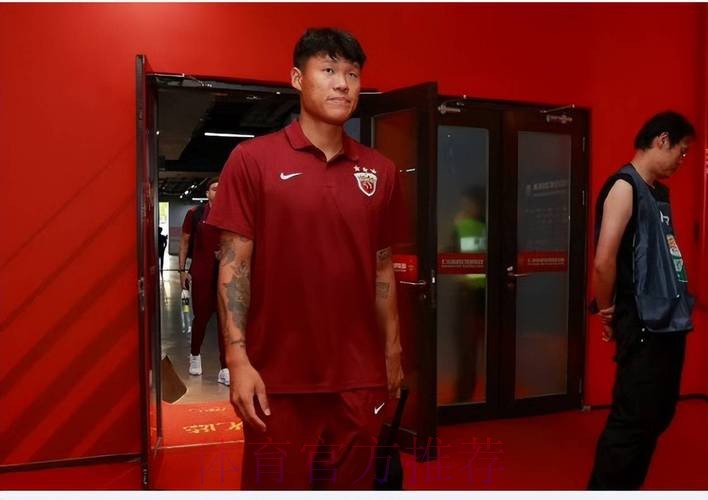 大连英博官方:李昂正式加盟球队,新赛季身披17号球衣 大连英博官方:李昂正式加盟球队,新赛季身披17号球衣